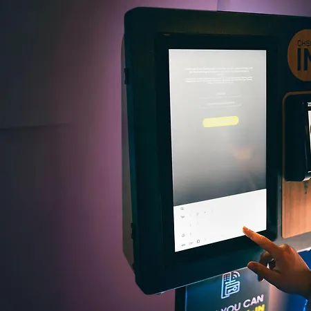 B&B Hotel Heilbronn 호텔