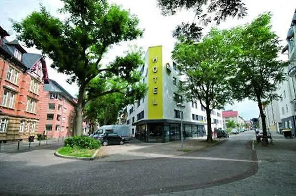 海尔布隆床和早餐酒店